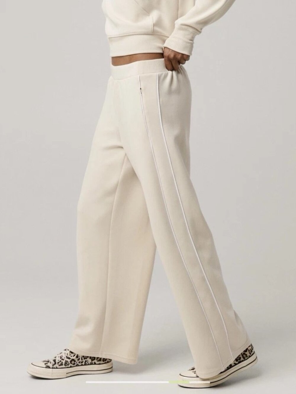 Offline By Aerie Track Trouser Pants - Cake Batter Size S